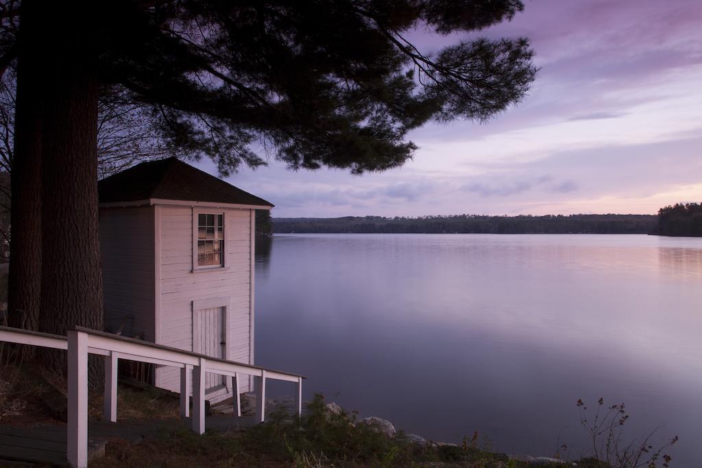 Wolf Cove Inn Poland Exteriör bild