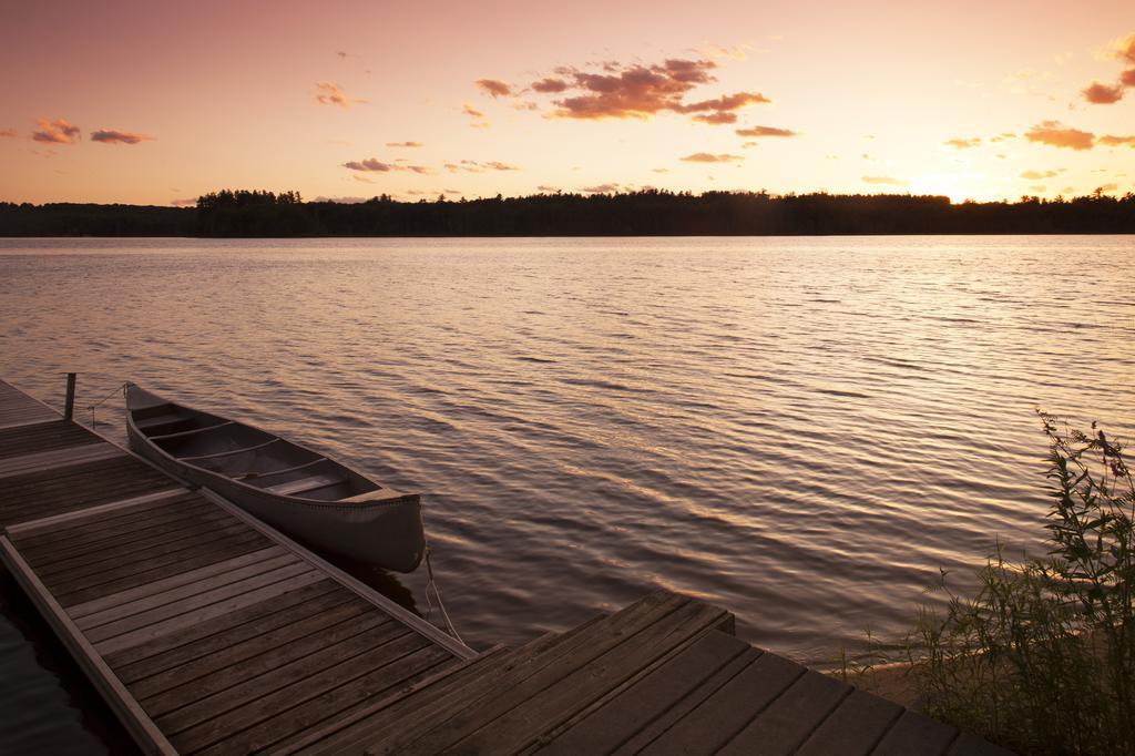 Wolf Cove Inn Poland Exteriör bild